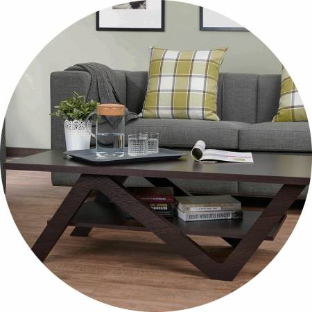 N alakú asztallábak.